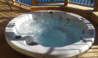 HOTTUB Private Fire Pit sleeps 6 - 2hr from Toronto Bass & Trout