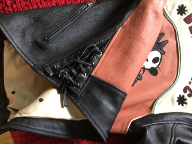Veste de moto en cuir pour femme modèle exclusif dans Femmes - Autre  à Granby - Image 3