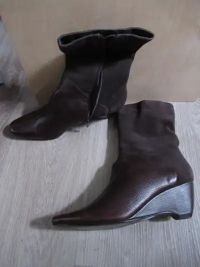 Boots/Shoes, View more