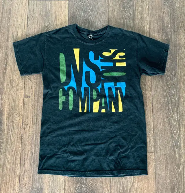 MENS BLACK VINTAGE Y2K DVS SHOES SHIRT (S) in Men's in City of Toronto - Image 2