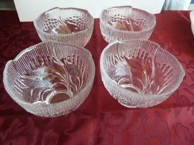4 plats en cristal, View more