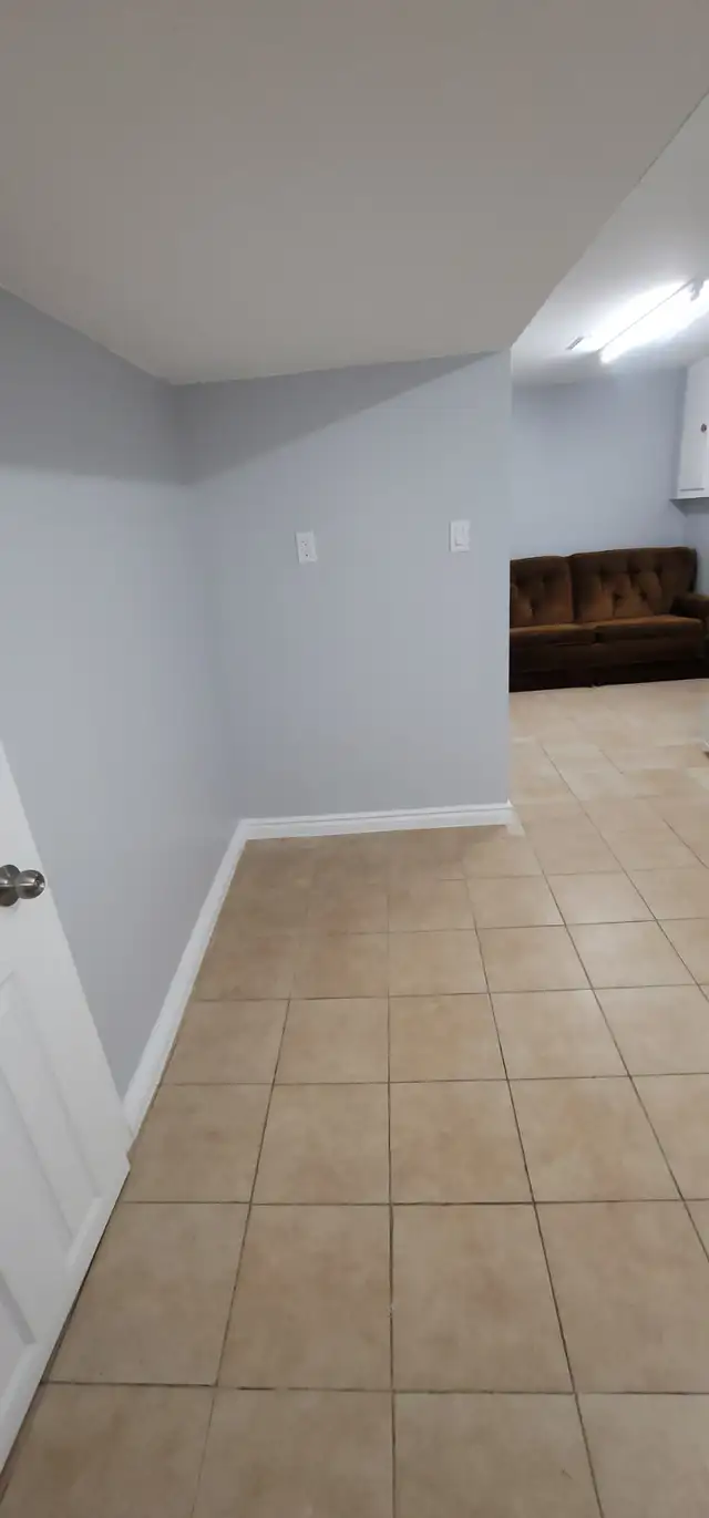 Sep. Ent, private, 1-BDRM BSMNT Apt, Kennedy STN/GO in Long Term Rentals in City of Toronto - Image 5