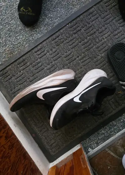 Nike shoes size 8, View more