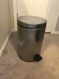 20 litre garbage can