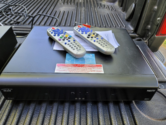Décodeur Bell ExpressVu 9242. Model PVR + HD + sortie 2e télé dans Accessoires pour télé et vidéo  à Ouest de l’Île