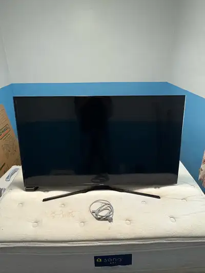 52” Samsung tv. Works great, needs remote