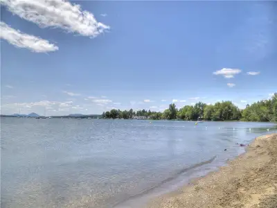 Maginifique condo de 1 a 3 chambres a coucher entierement equiper a coté du lac , a partir de 150.00...