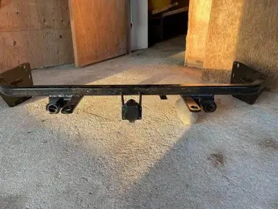 Base plate BX1730 pour you you, Chevrolet Equinox 2018à 2022 valeur $692 + taxes $796, En excellente...