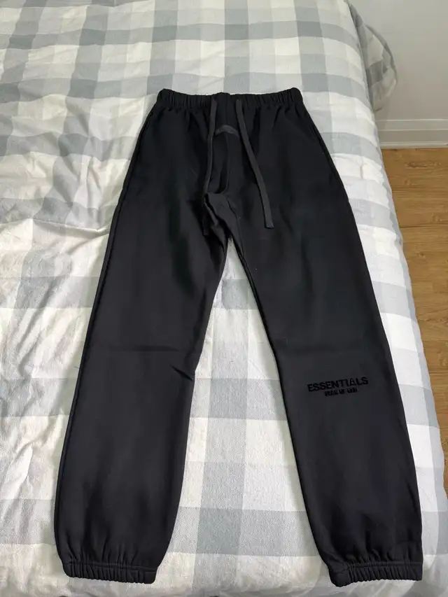 Essentials Pants in Men's in Oakville / Halton Region - Image 3
