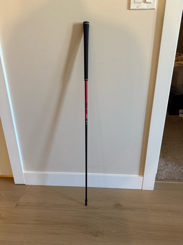 Cobra 4/5 hybrid KBS PGI 75g graphite regular shaft in Golf in Edmonton