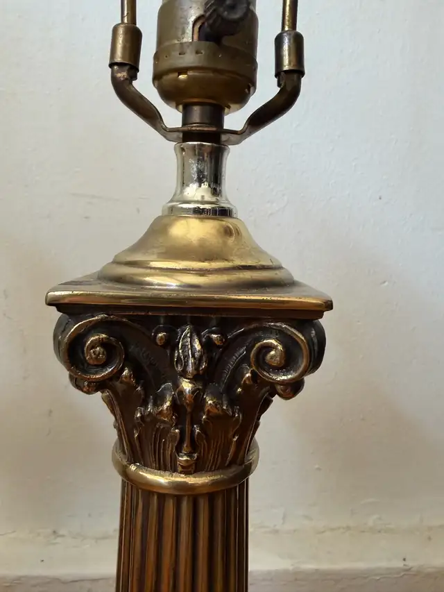 Vintage Brass Table Lamp in Indoor Lighting & Fans in City of Toronto - Image 5