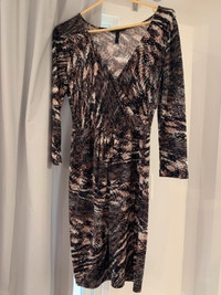 BCBG Maxazria Kimber Grey Dusk Colour Dress (Medium)