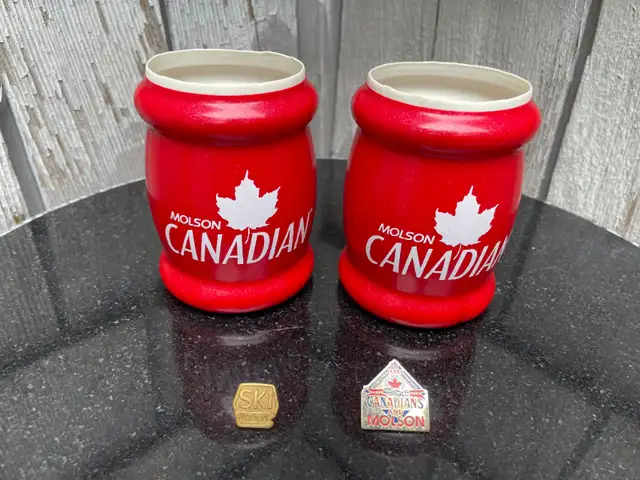 Vtg Molson Lot Light Beer Glass Two Canada Koozies Button & Ski in Arts & Collectibles in Richmond - Image 9