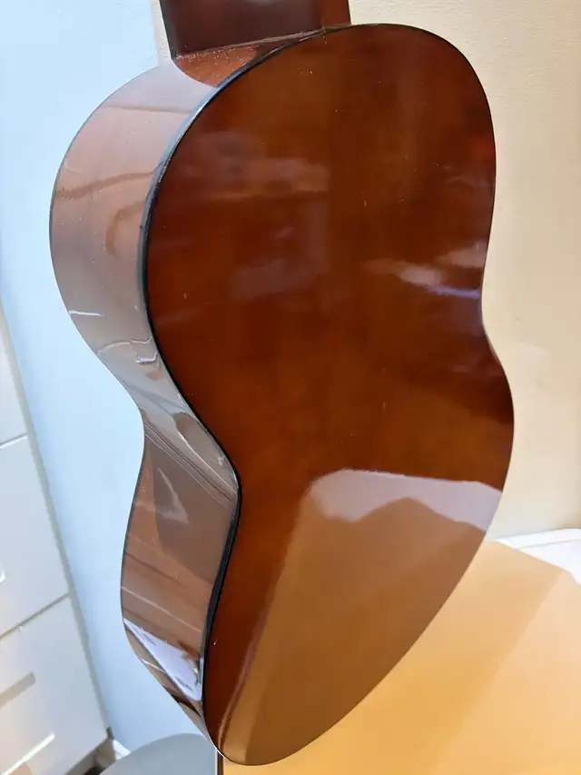 Guitare classique Yamaha C40 in Guitars in City of Montréal - Image 8