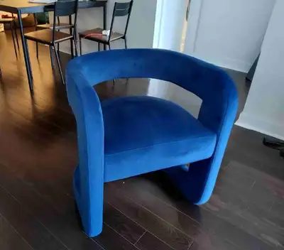 Accent chair - Navy/dark blue Velvet barrel chair, View more