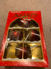 Noma accents vintage Christmas bulbs