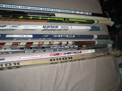Leafs Game Used Hockey Sticks  +  Puck +pins, View more