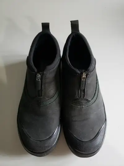 Women's Clark's rain shoes size 11, View more