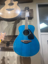 yamaha fs820 acoustic guitar