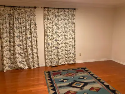 Master bedroom with hardwood floor for rent . It is located near UTM and credit valley hospital. Bus...