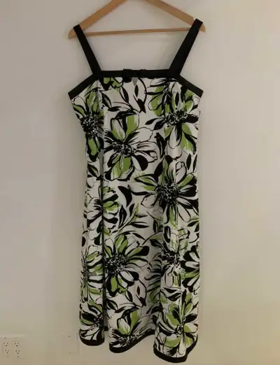 Signature by Robbie Bee dress size 14, View more