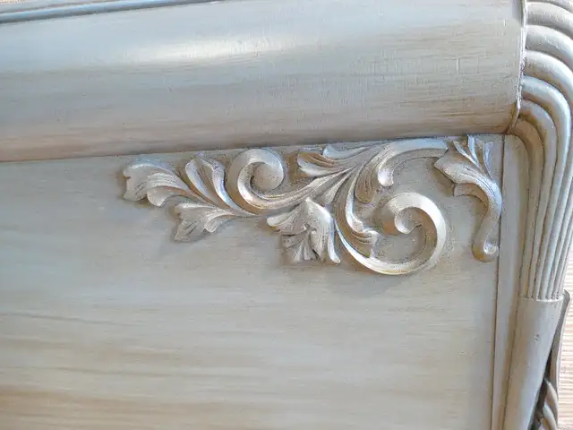 Tête de lit antique en bois massif, double in Beds & Mattresses in Longueuil / South Shore - Image 5