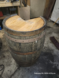 Whiskey barrel vertical 3/4