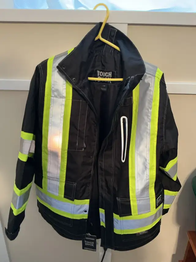 Men’s winter jackets/safety jackets in Men's in Kingston - Image 5