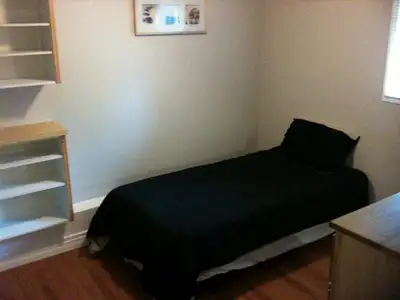 Affordable and Convenient Furnished Room for Male close to Westm