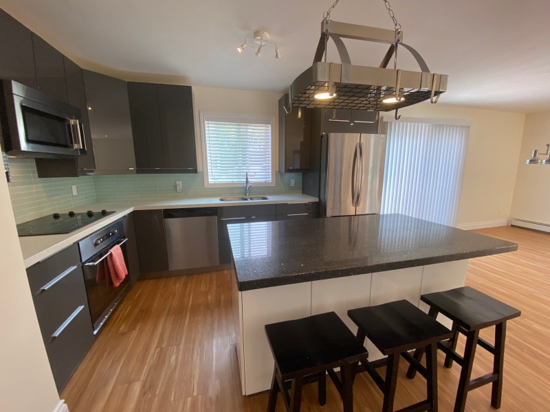 Beautiful Thornbury/Clarksburg apartment Long Term Rentals Owen