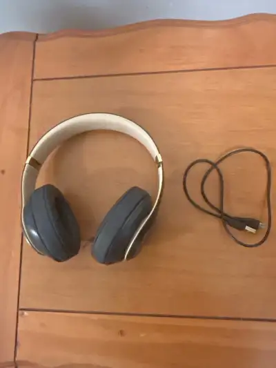 Beats Studio 3, View more