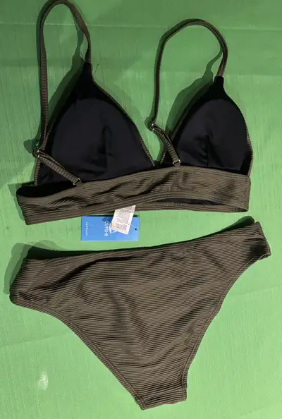 Cupshe Two pieces Swimsuit  ( M ), View more