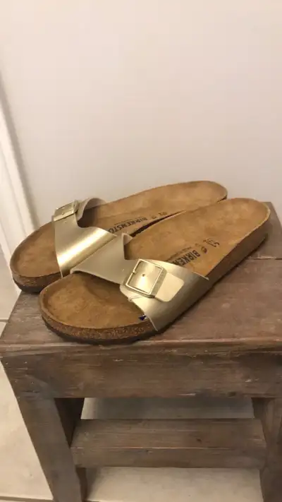 Women’s Birkenstock Madrid Shoes Size 41, View more