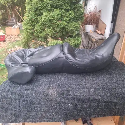 Used in extremely good condition. Leather seat . Gonna throw in a back rest for free (this part is n...