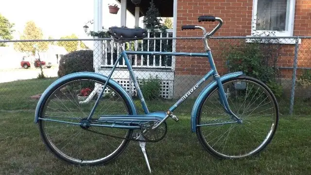 Beautiful vintage CCM bicycles ( now located in Renfrew ) in Cruiser, Commuter & Hybrid in Ottawa - Image 6