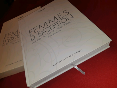 Grand livre 42x31cm Femme d'exception du 20iem siècle a nos jour, View more