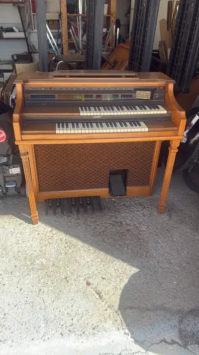Lowrey M-37S Vintage Electric Organ, View more