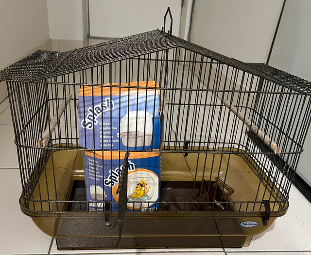 Bird Cage / Cage pour Oiseau dans Accessoires  à Ville de Montréal