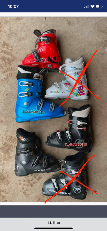 Kids ski boots (4 pairs left) in Ski in Barrie