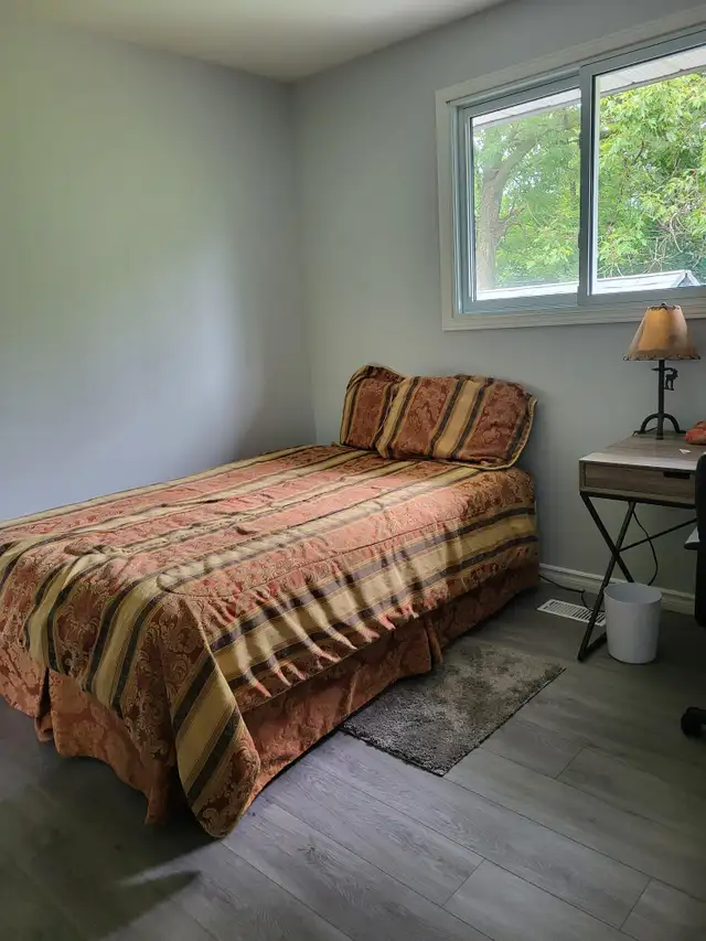 Westend room for rent to non-smoking professional.