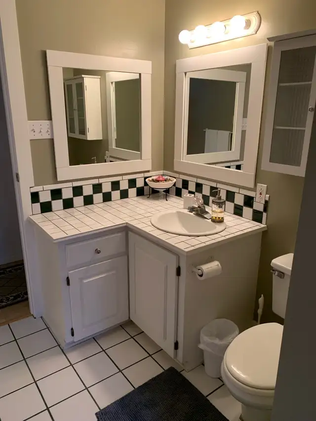 Furnished one bedroom suite. (short term/med term vacation) in British Columbia in Canada - Image 5