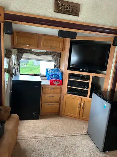 2008 Brookside Fifth Wheel SELLING AS IS If you require a report it’s at your own expense Good condi...