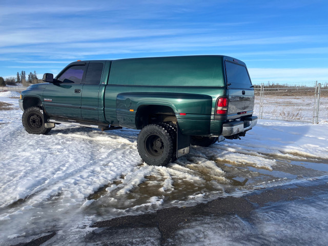 2002 DODGE RAM 3500 QUAD CAB in Cars & Trucks in Red Deer - Image 2