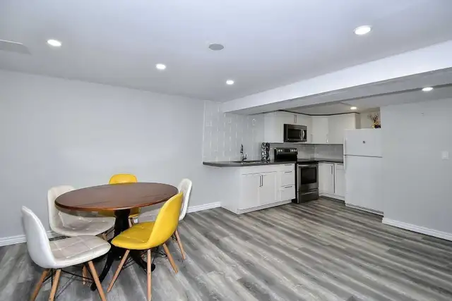 3 bedroom basement with separate entrance in Long Term Rentals in Oshawa / Durham Region - Image 10