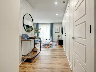 ✨ Superbe condo 1 chambre, rénové et entièrement meublé avec goût, disponible pour un bail d’un an à...