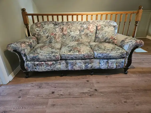 Canapé trois place et fauteuil in Couches & Futons in Saint-Hyacinthe - Image 2