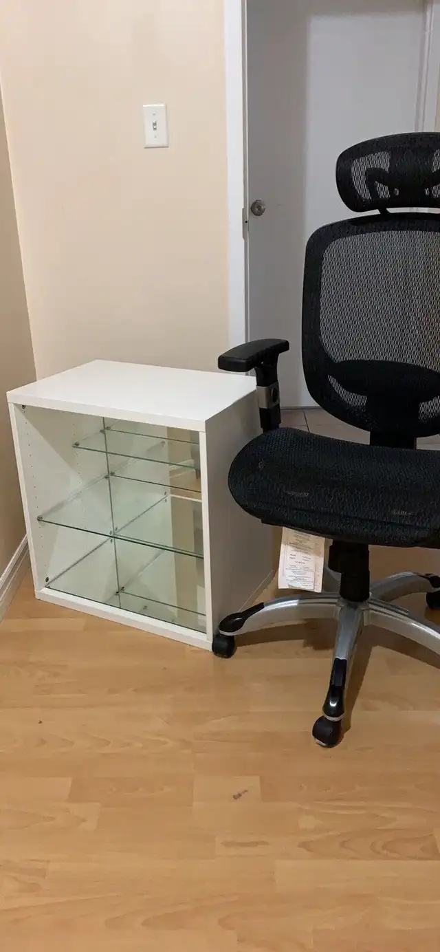 Ikea Besta display cabinet tv stand in Hutches & Display Cabinets in Oshawa / Durham Region - Image 10