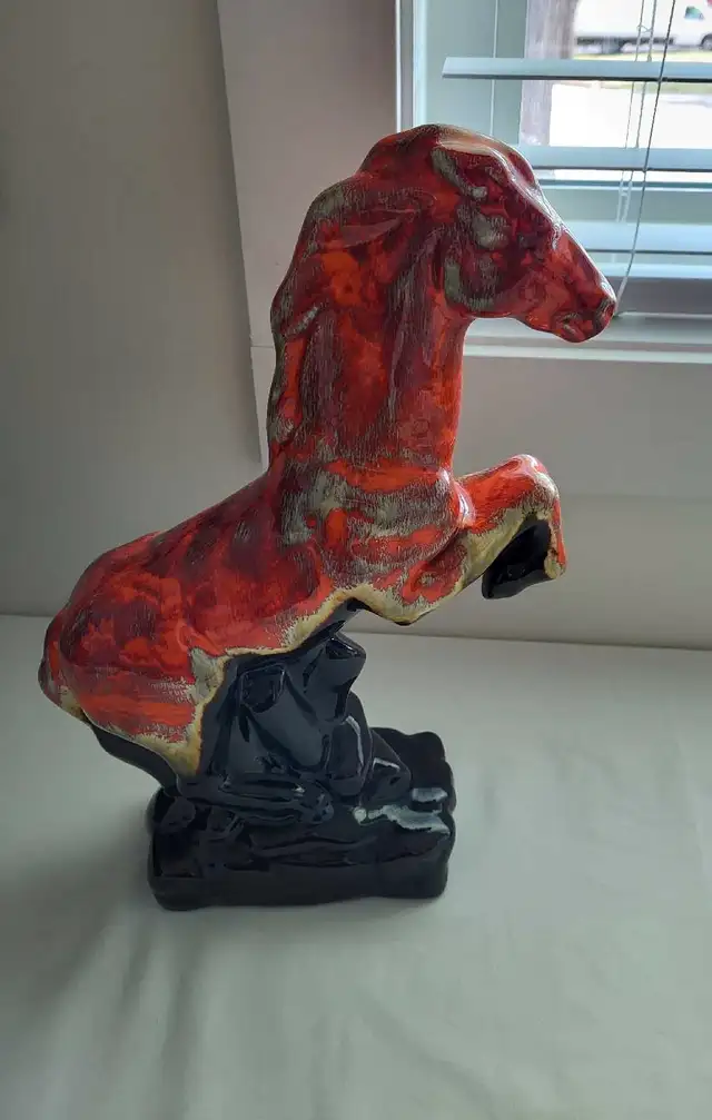 vintage horse - glazed pottery632350667546891218