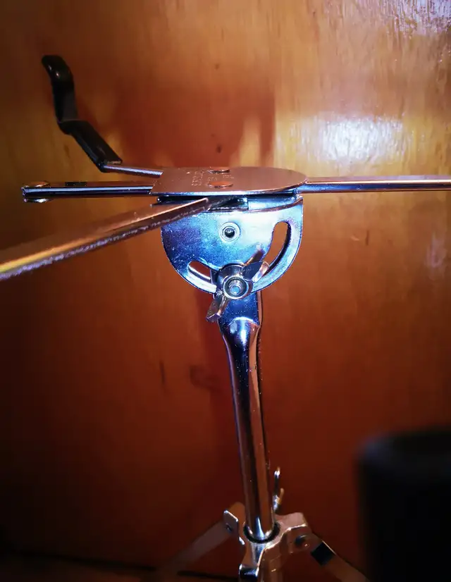 Slingerland snare stand in Drums & Percussion in City of Toronto - Image 4