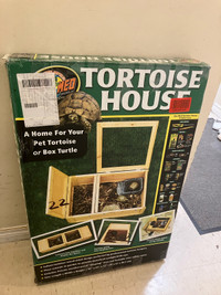 Zoomed Tortoise House Enclosure - Gently Used